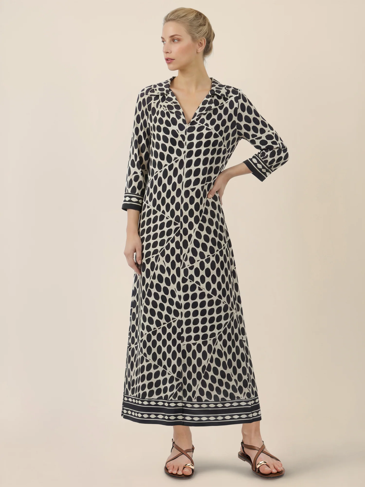 APART Shirtkleid mit V-Ausschnitt und Grafikmuster | schwarz-creme - Image 5