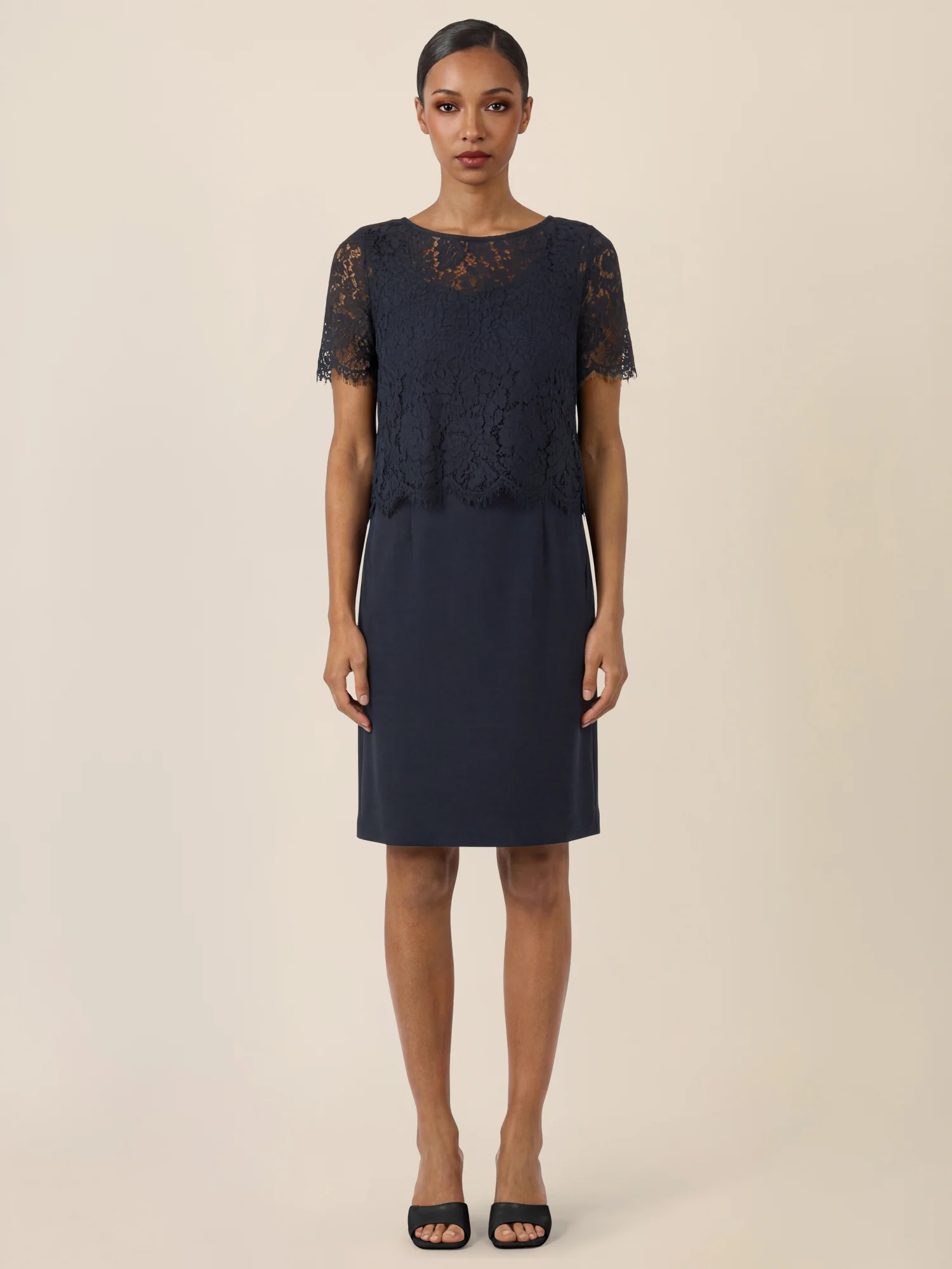 APART Spitzenkleid mit eleganter Doppellage | nachtblau