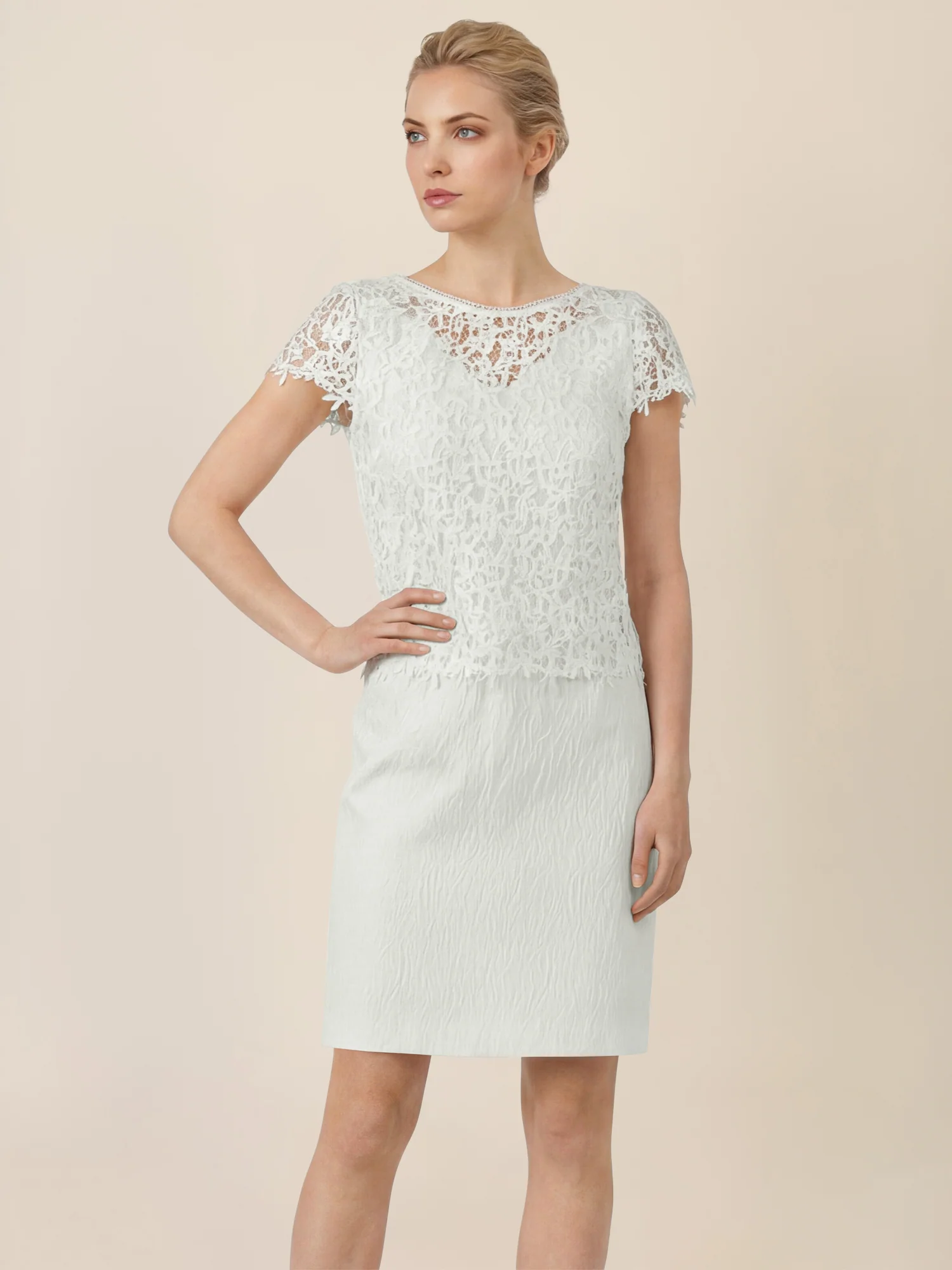 APART Spitzenkleid mit floraler Struktur | creme - Image 4