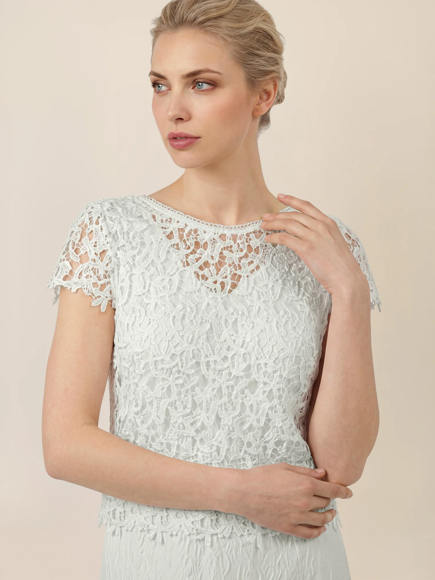APART Spitzenkleid mit floraler Struktur | creme - Image 5