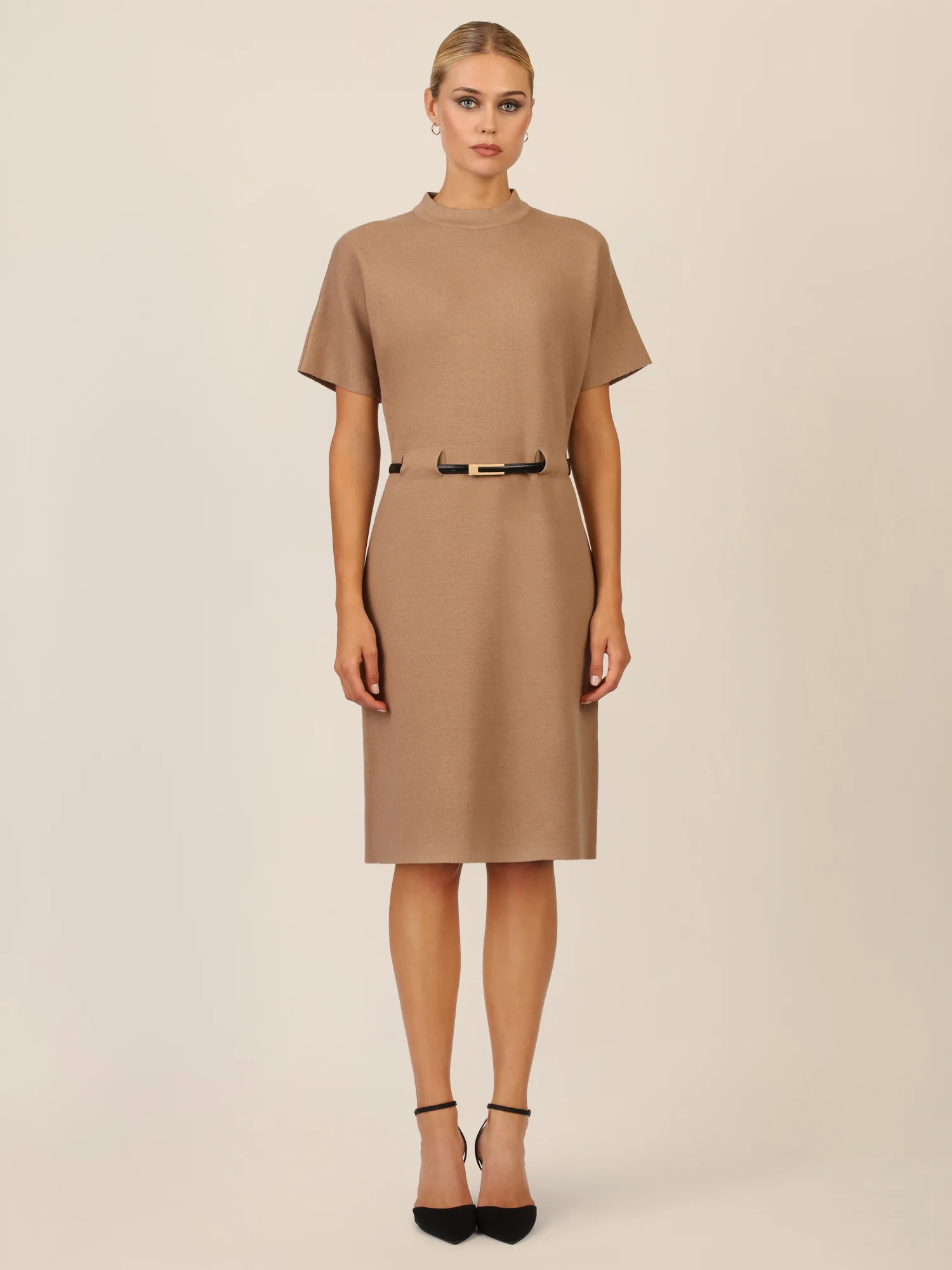 APART Strickkleid mit Gürtel und Stehkragen | camel - Image 6