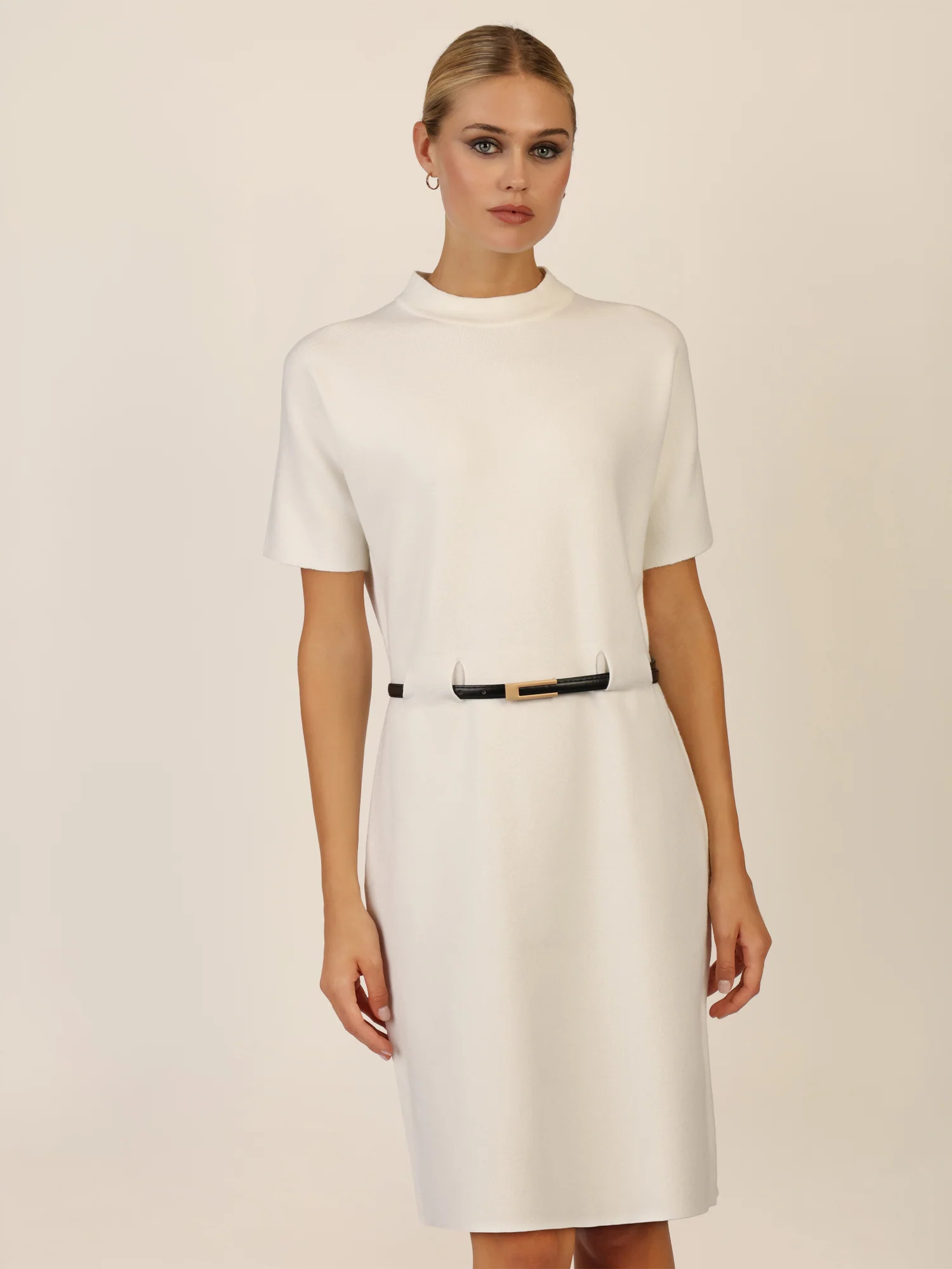APART Strickkleid mit Gürtel und Stehkragen | creme - Image 4