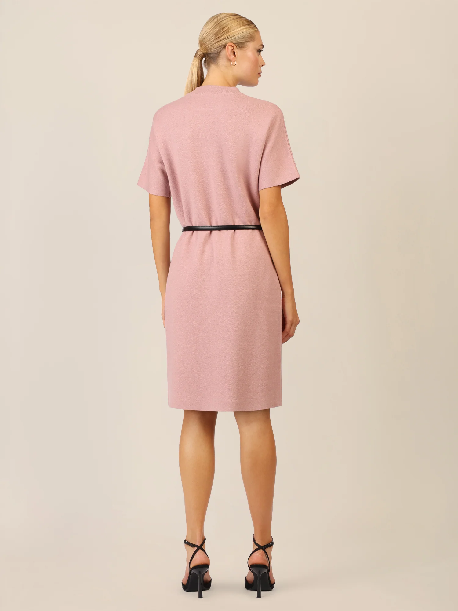 APART Strickkleid mit Gürtel und Stehkragen | mauve - Image 2