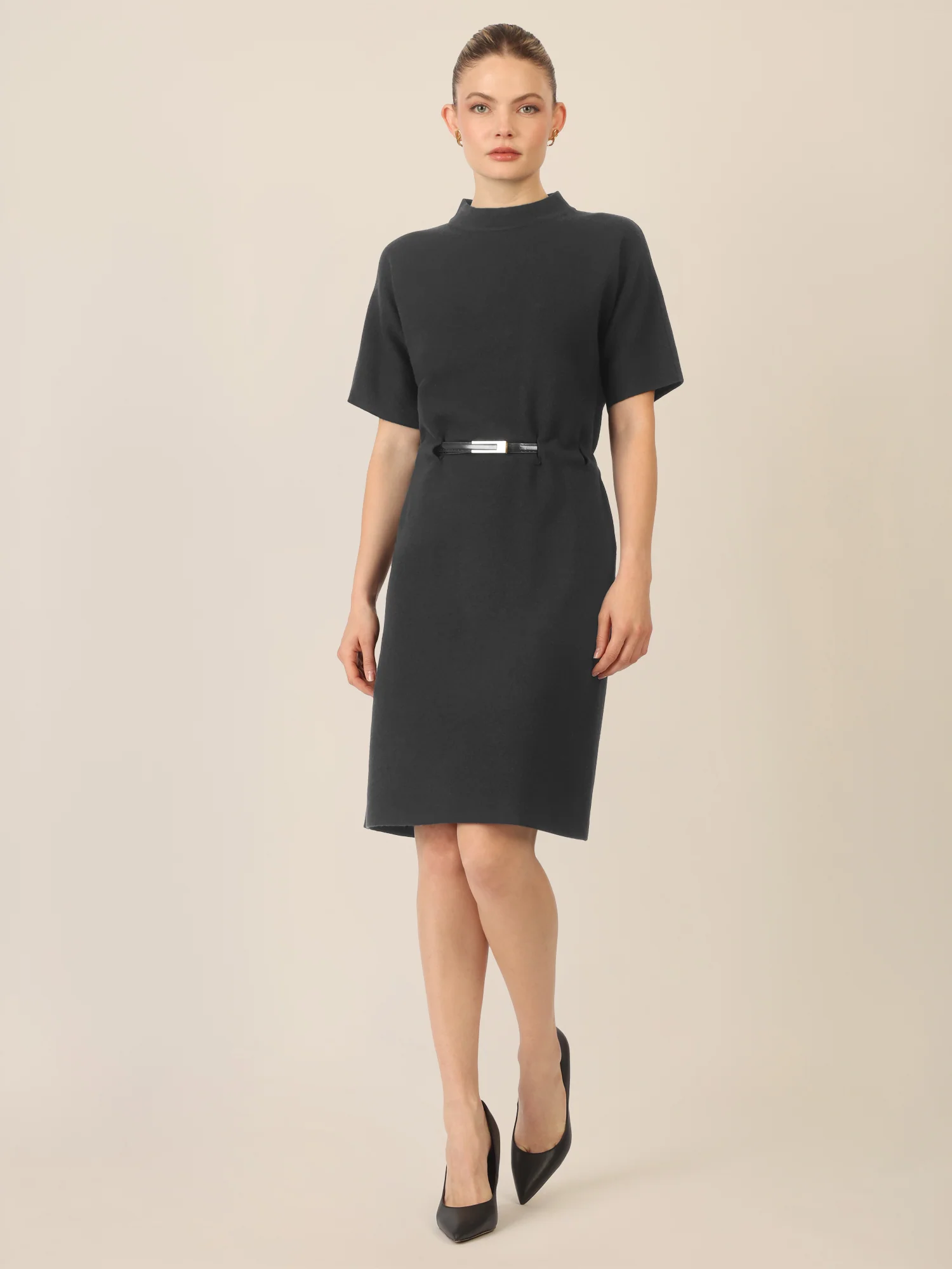 APART Strickkleid mit Gürtel und Stehkragen | schwarz - Image 6
