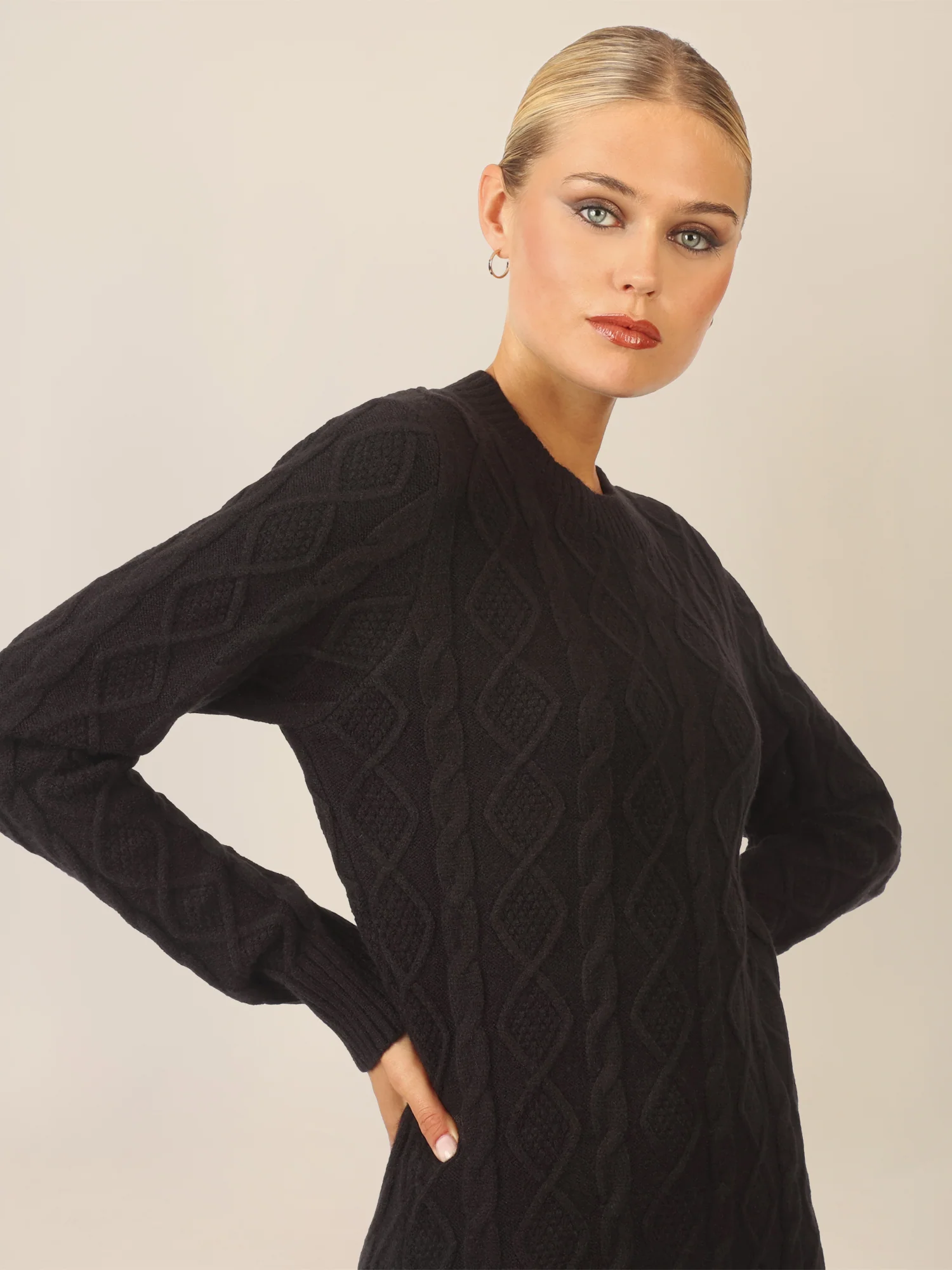 APART Strickkleid mit Strukturmuster und Rundhalsausschnitt | schwarz - Image 5