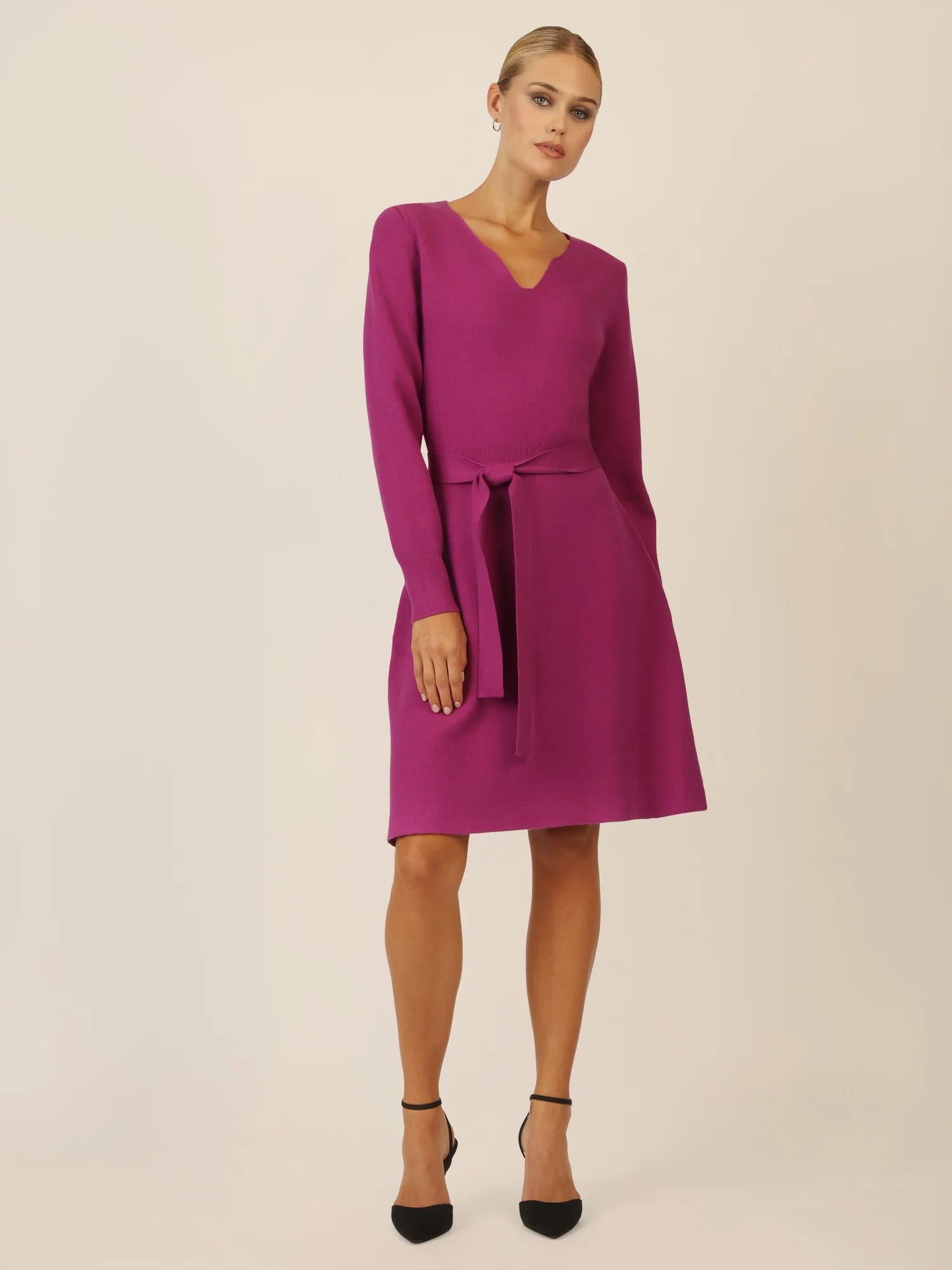 APART Strickkleid mit V-Ausschnitt | lila