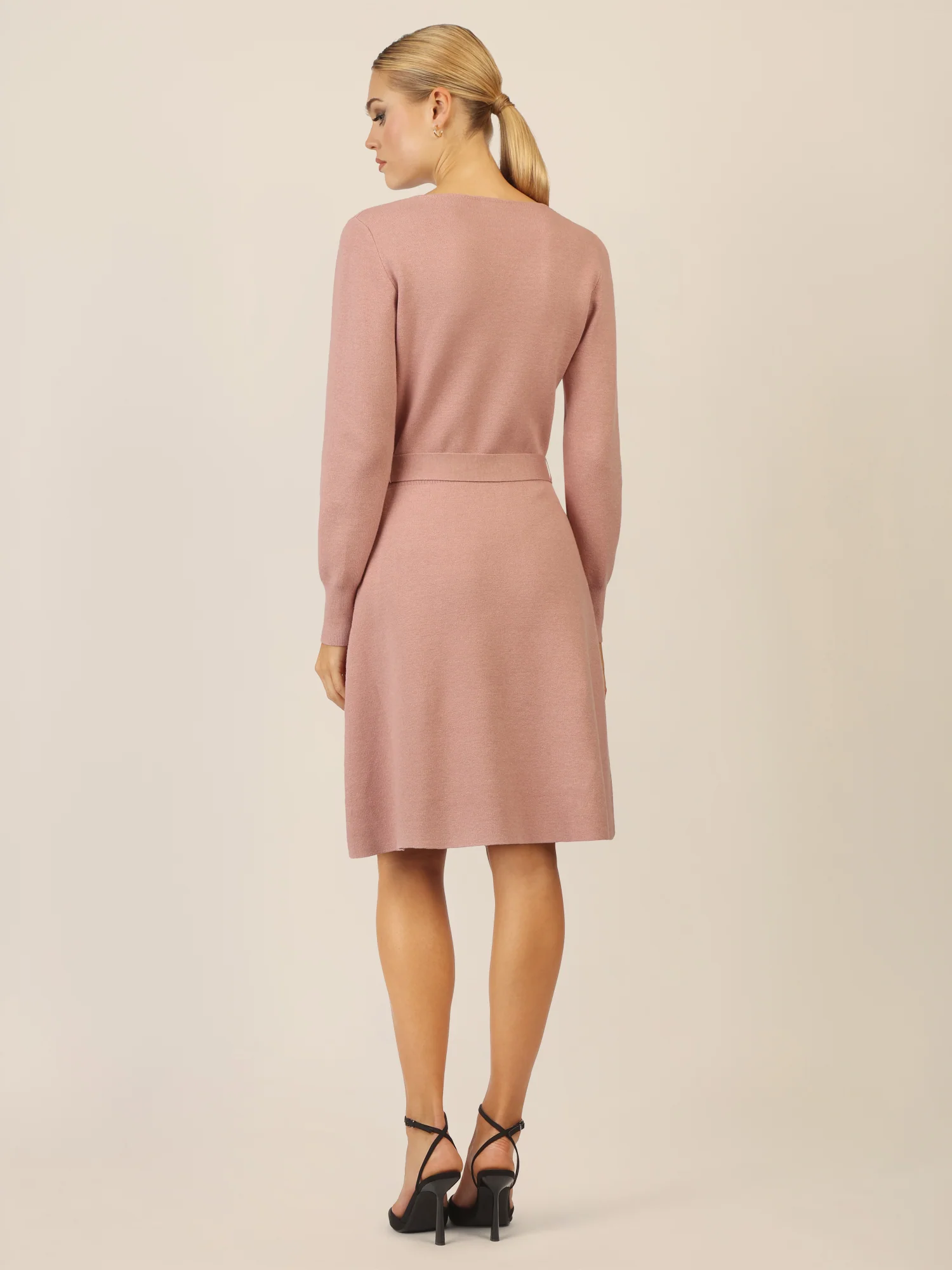 APART Strickkleid mit V-Ausschnitt | mauve - Image 2