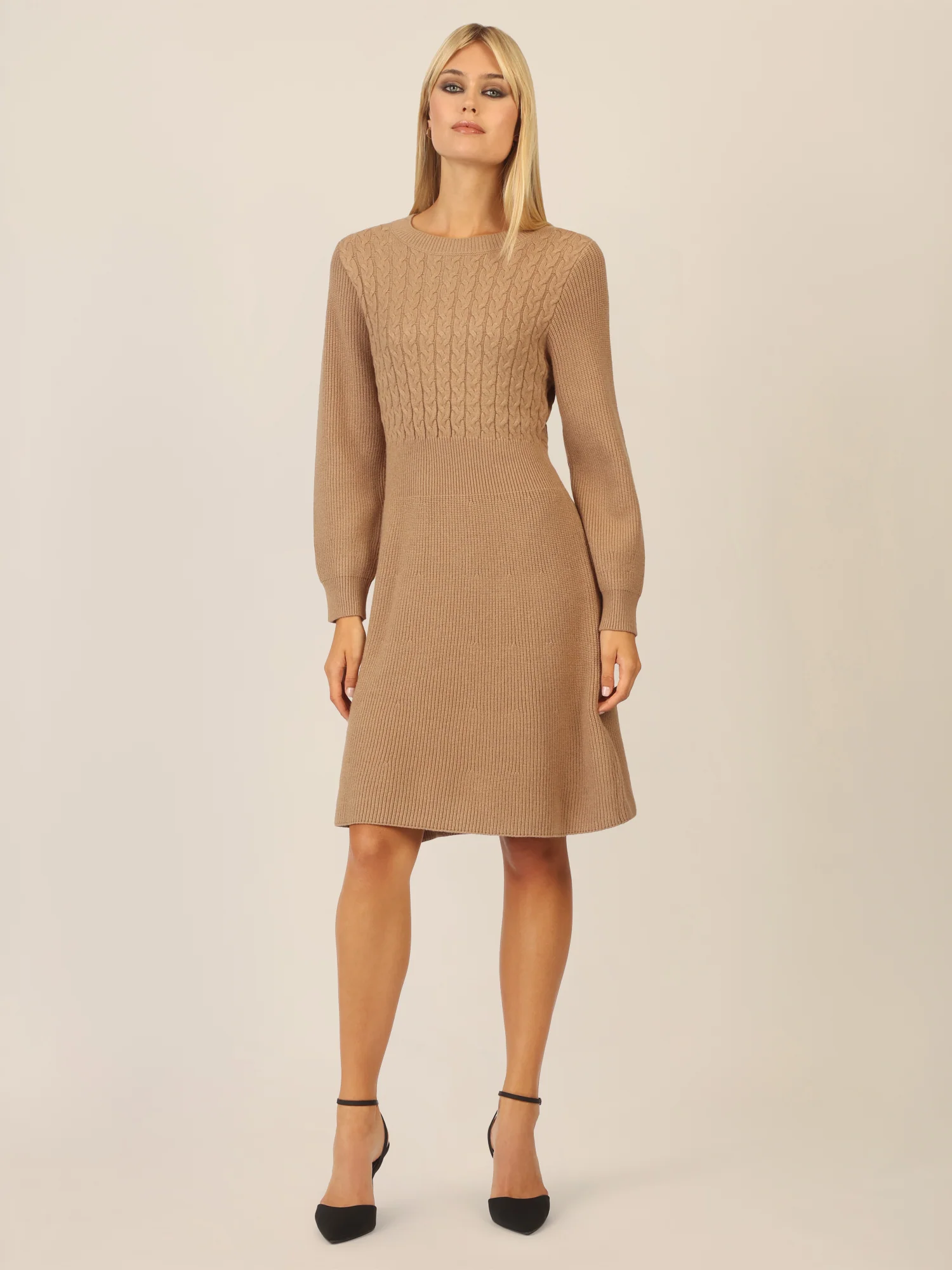 APART Strickkleid mit Zopfmuster | camel