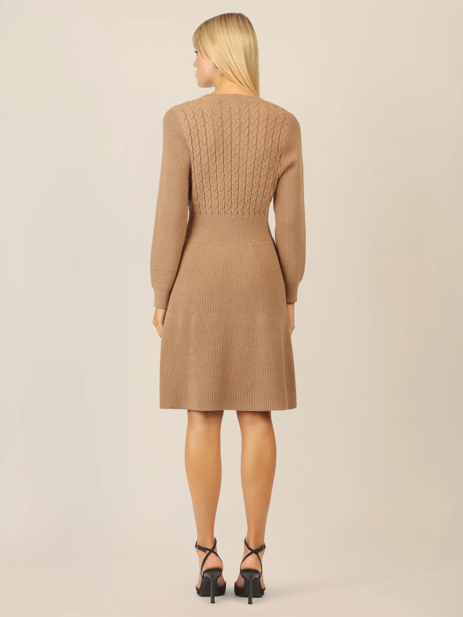 APART Strickkleid mit Zopfmuster | camel - Image 2