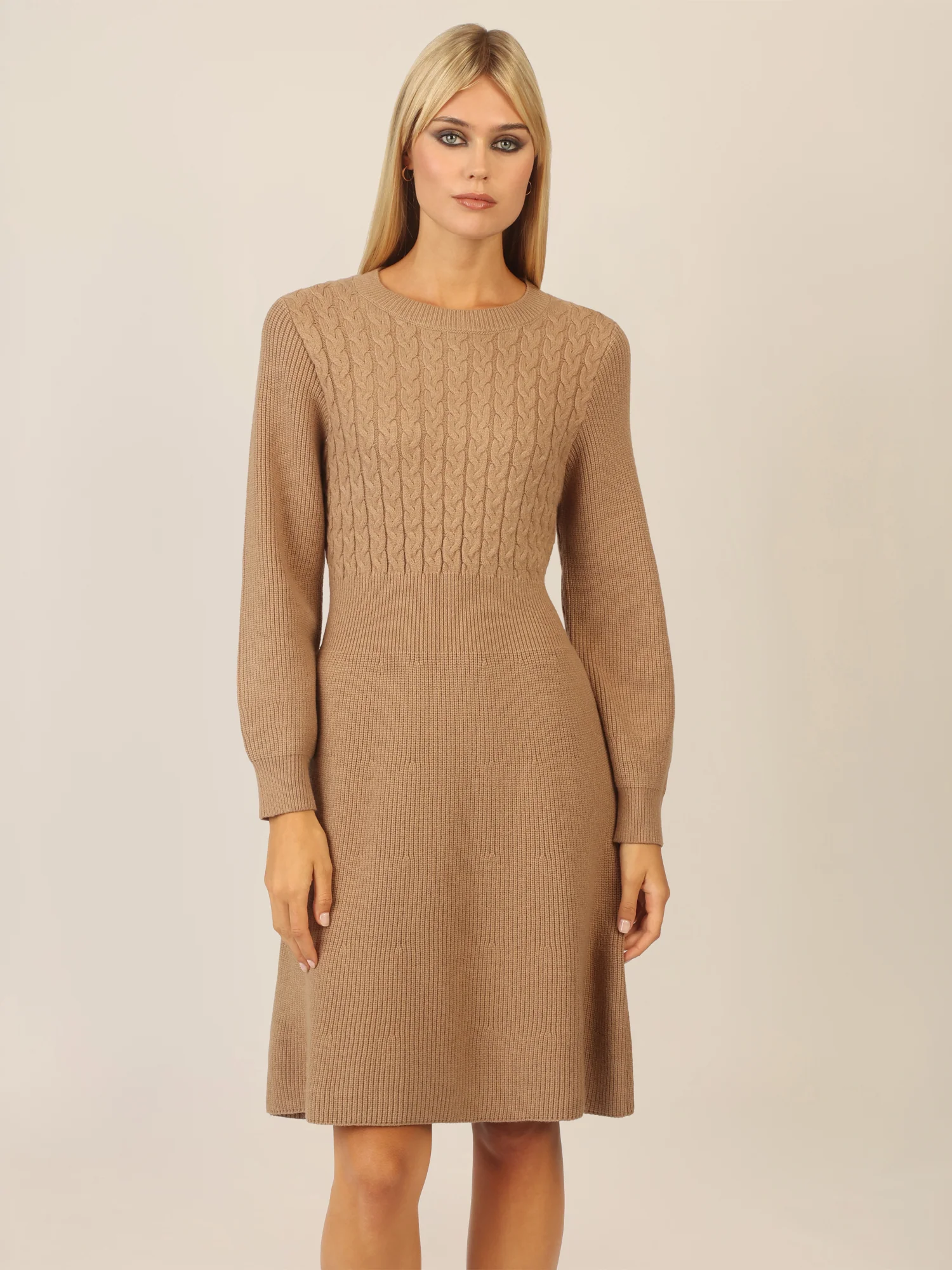 APART Strickkleid mit Zopfmuster | camel - Image 4