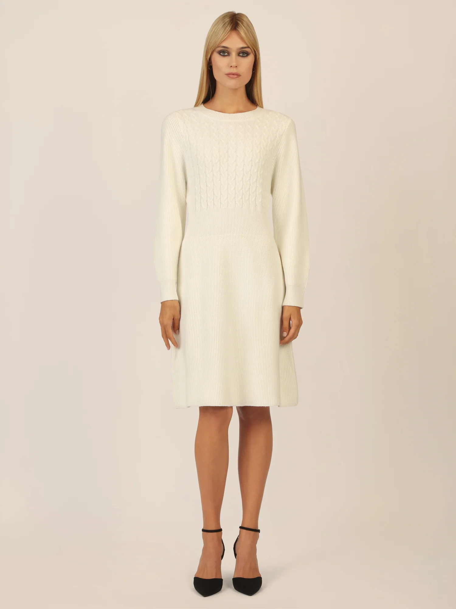 APART Strickkleid mit Zopfmuster | creme - Image 6