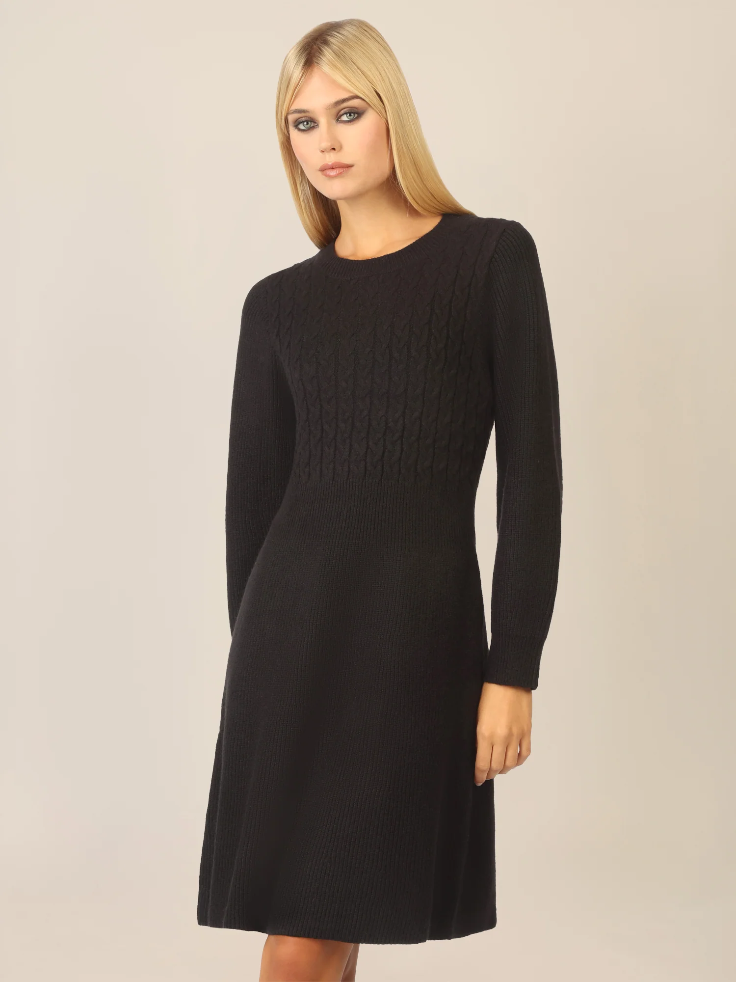 APART Strickkleid mit Zopfmuster | schwarz - Image 4