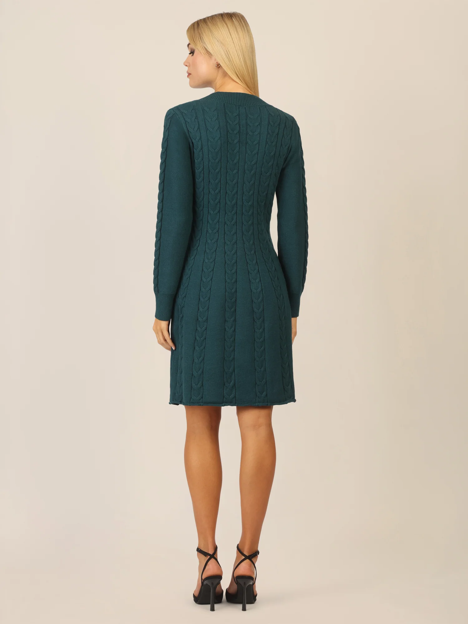 APART Strickkleid mit Zopfmuster und V-Ausschnitt | dunkelgrün - Image 2