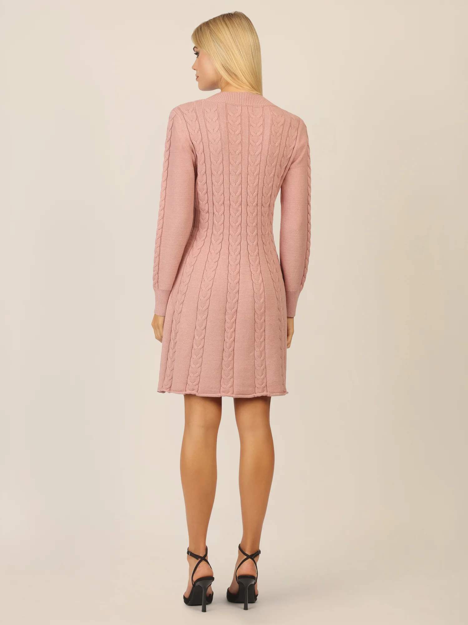 APART Strickkleid mit Zopfmuster und V-Ausschnitt | mauve - Image 2