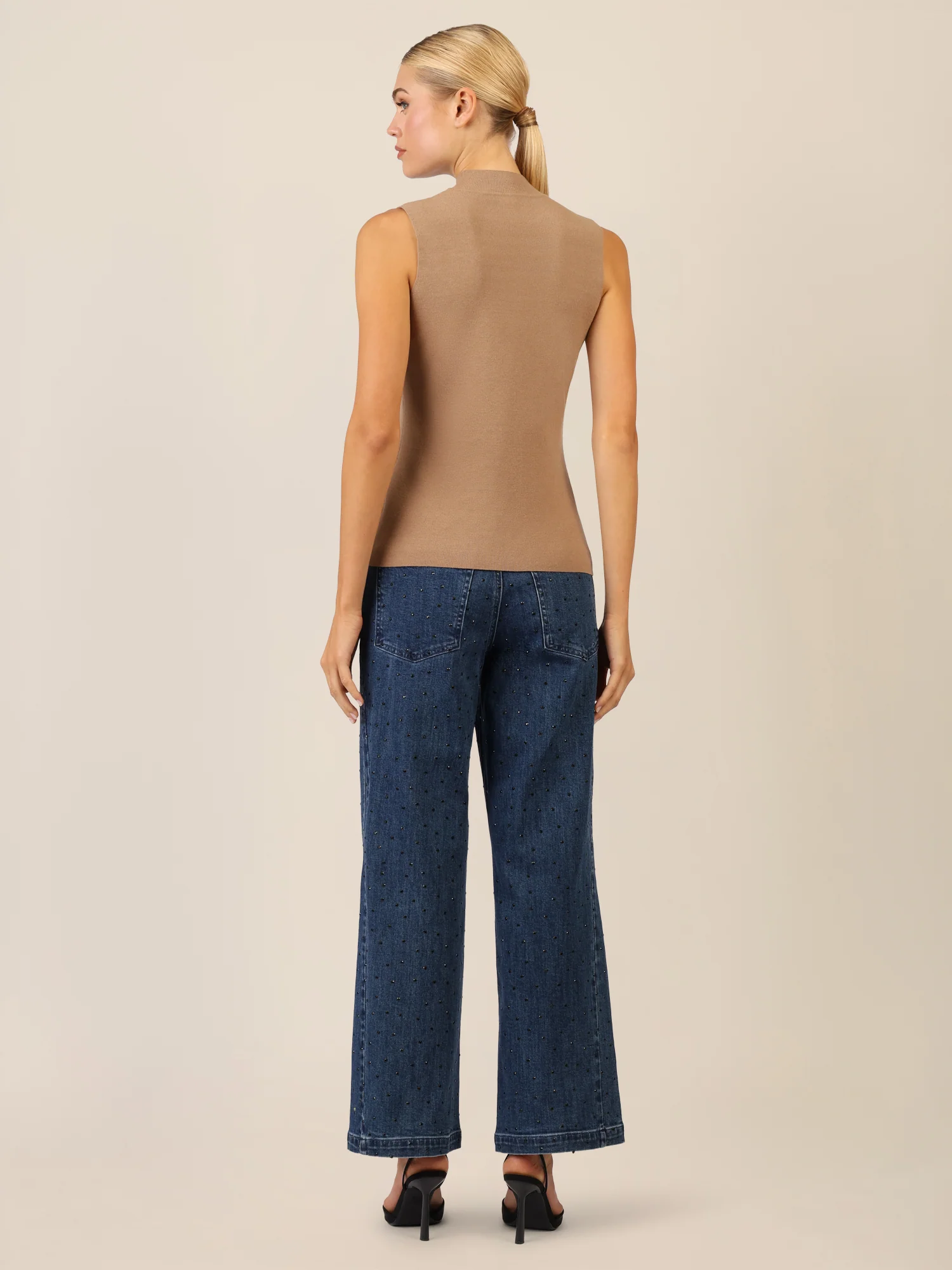 APART Stricktop mit Stehkragen und Ärmellos-Design | camel - Image 3