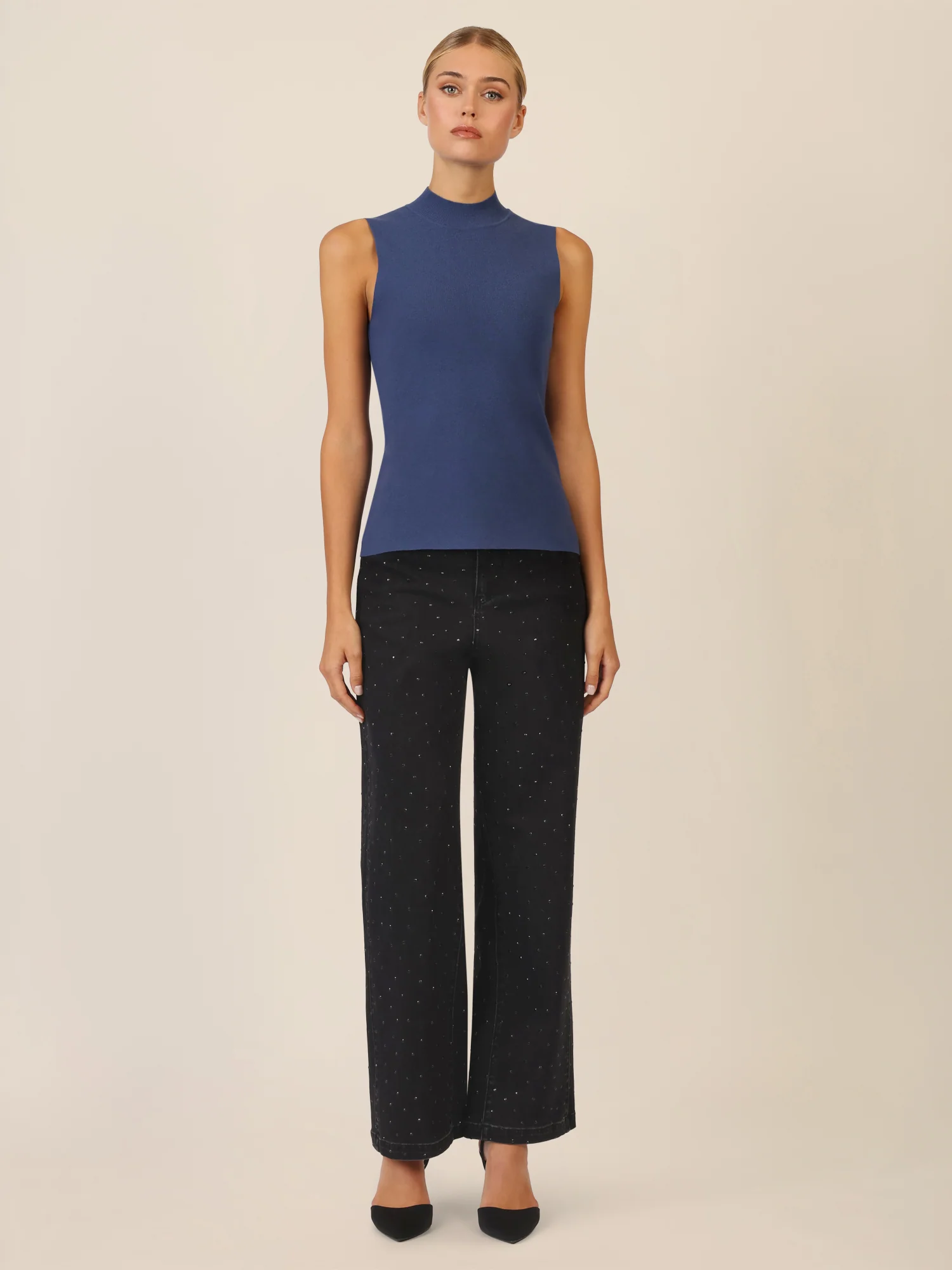 APART Stricktop mit Stehkragen und Ärmellos-Design | mittelblau - Image 6