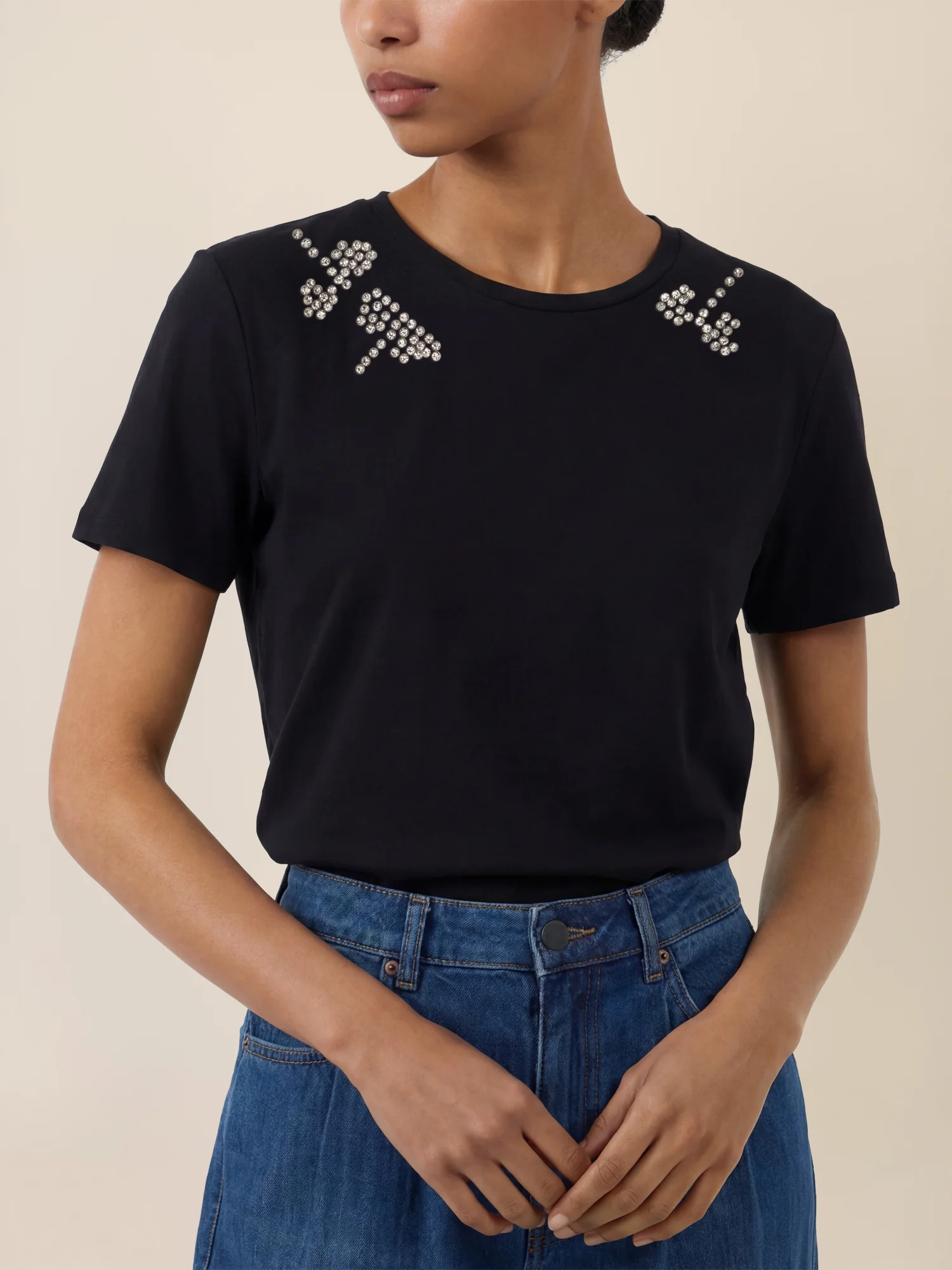 APART T-Shirt mit Schmuckstein-Dekor | schwarz - Image 5