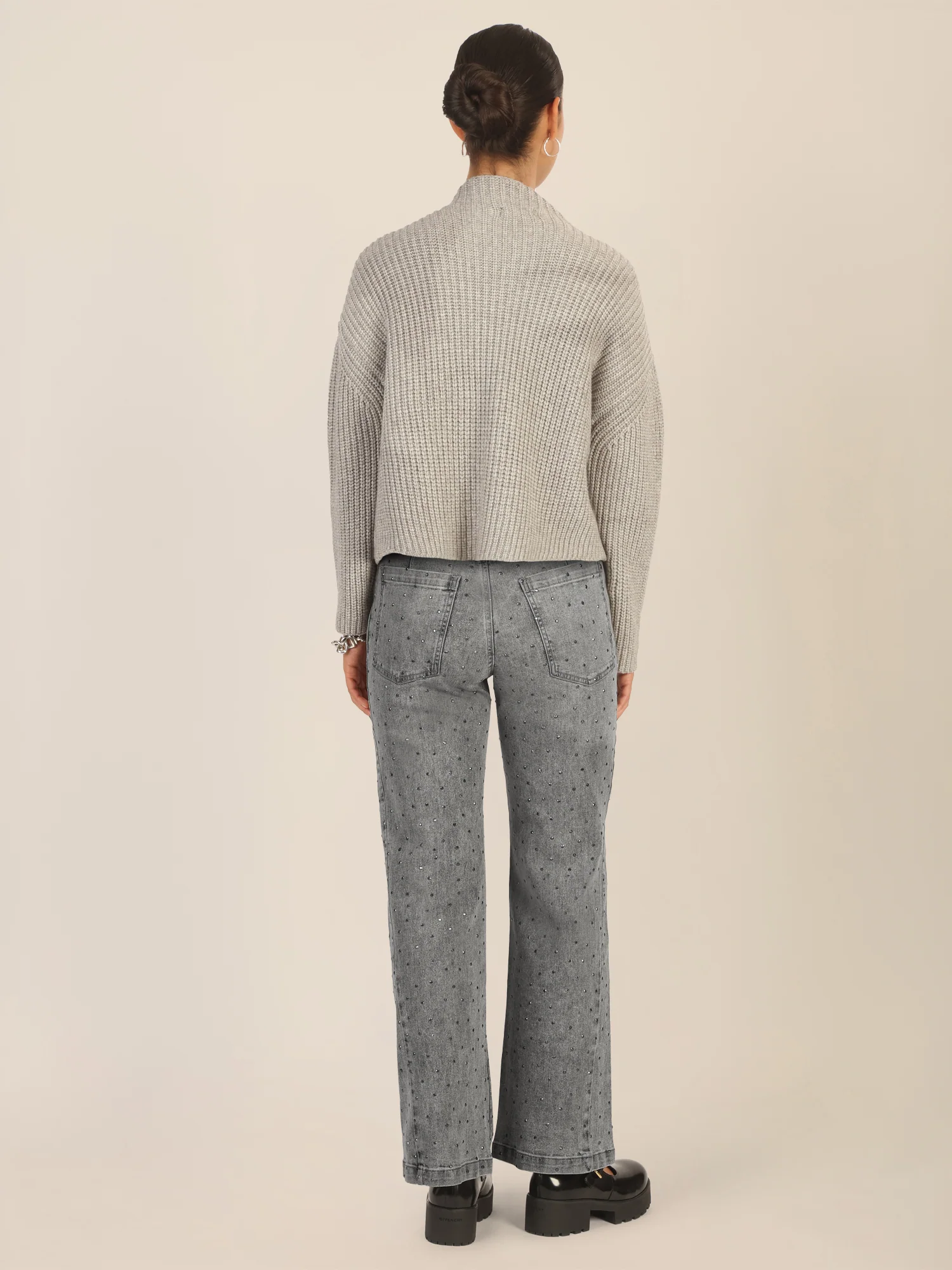 APART Weite Jeans mit Kristallsteinen in Stone- washed Optic | grau - Image 3