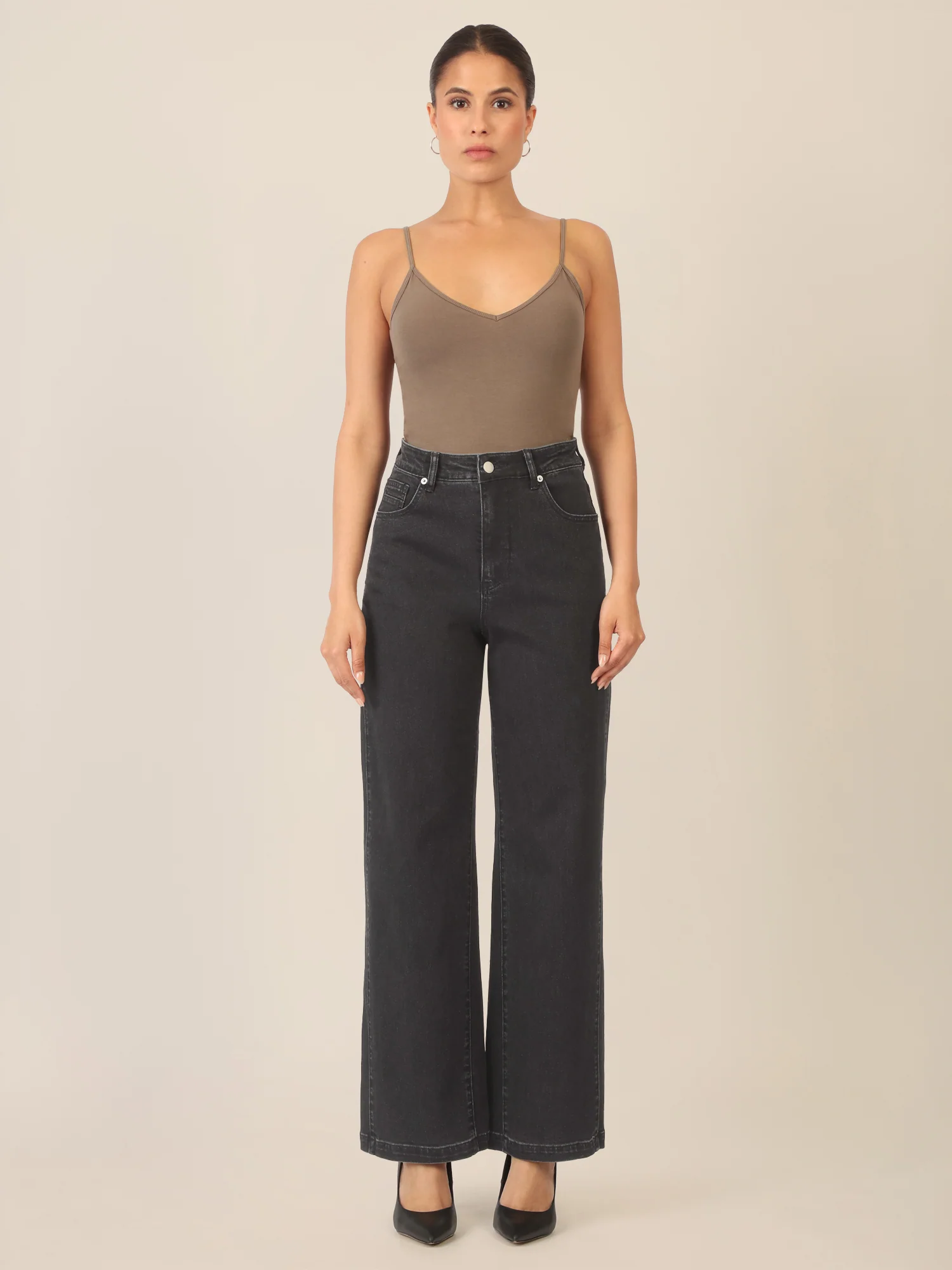 APART Weite Jeans mit Kristallsteinen in Stone- washed Optic | schwarz - Image 2