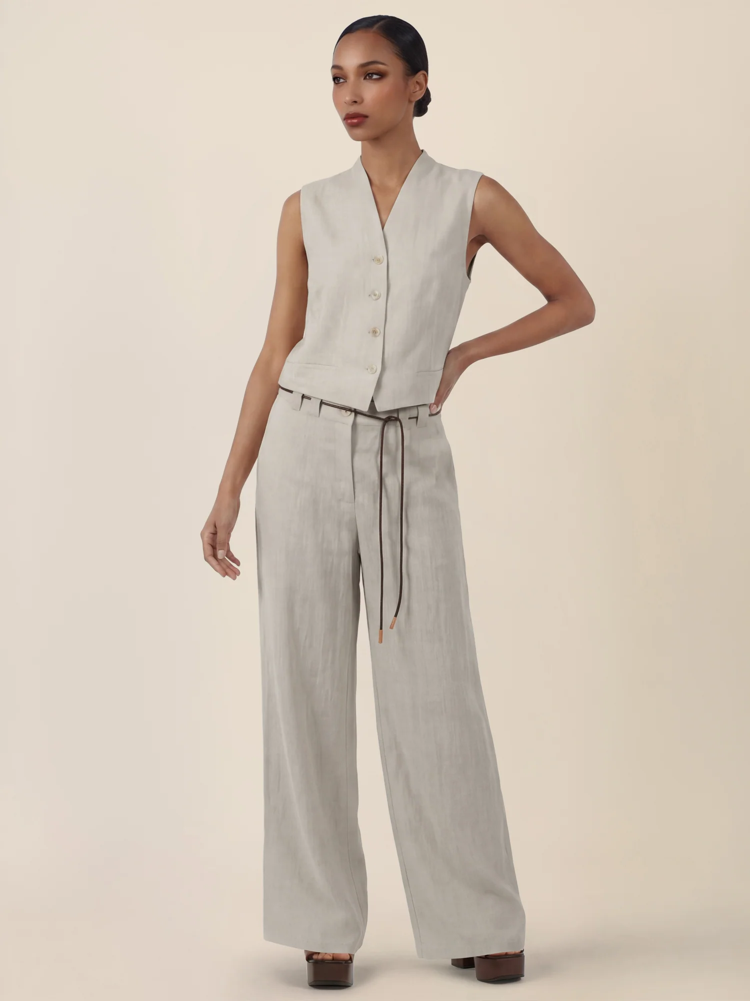APART Weite Leinenhose mit Gürtel-Detail | beige-meliert - Image 6