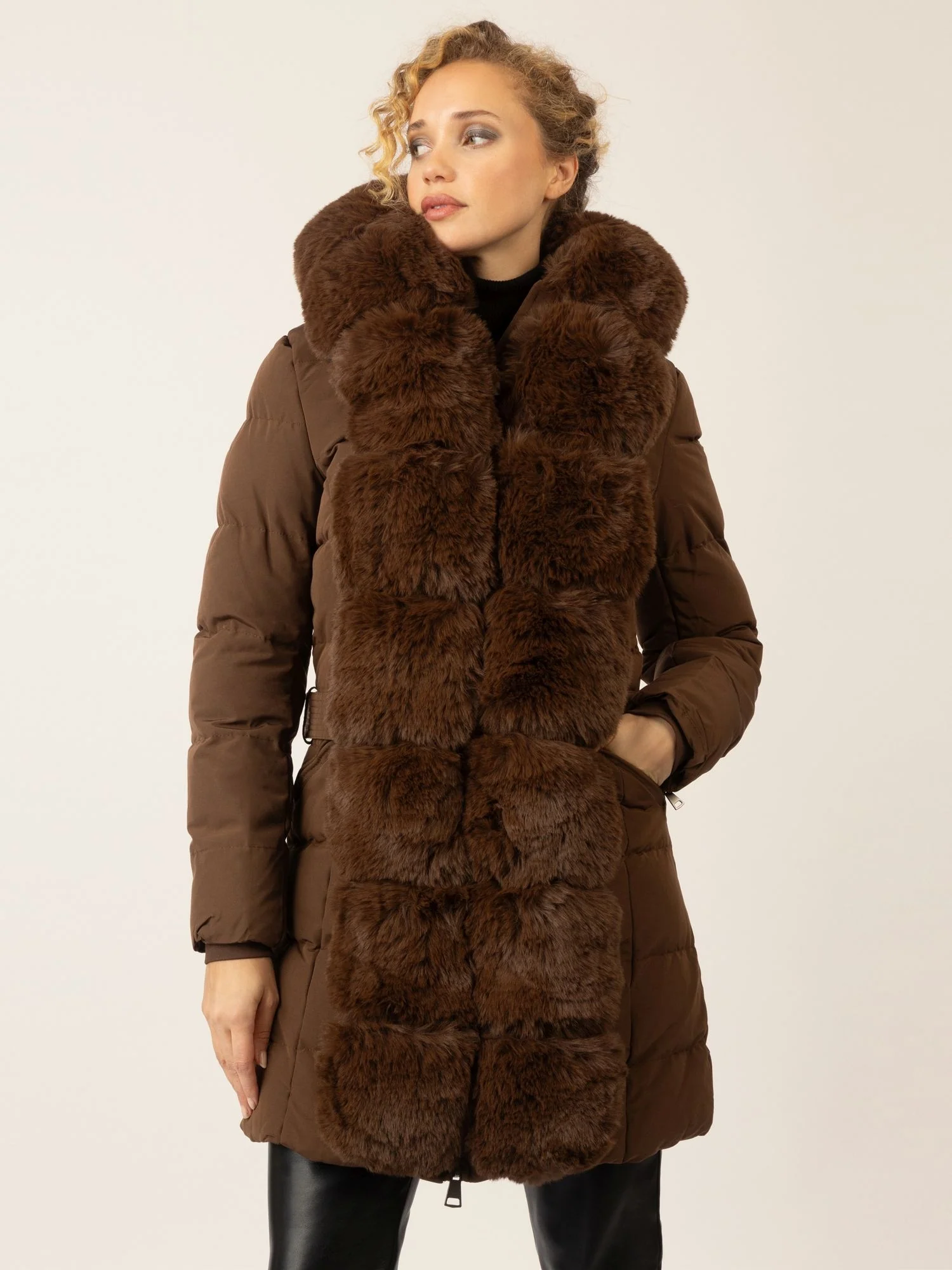 APART Winterjacke mit Reißverschluss für praktischen Schutz an kalten Tagen | braun