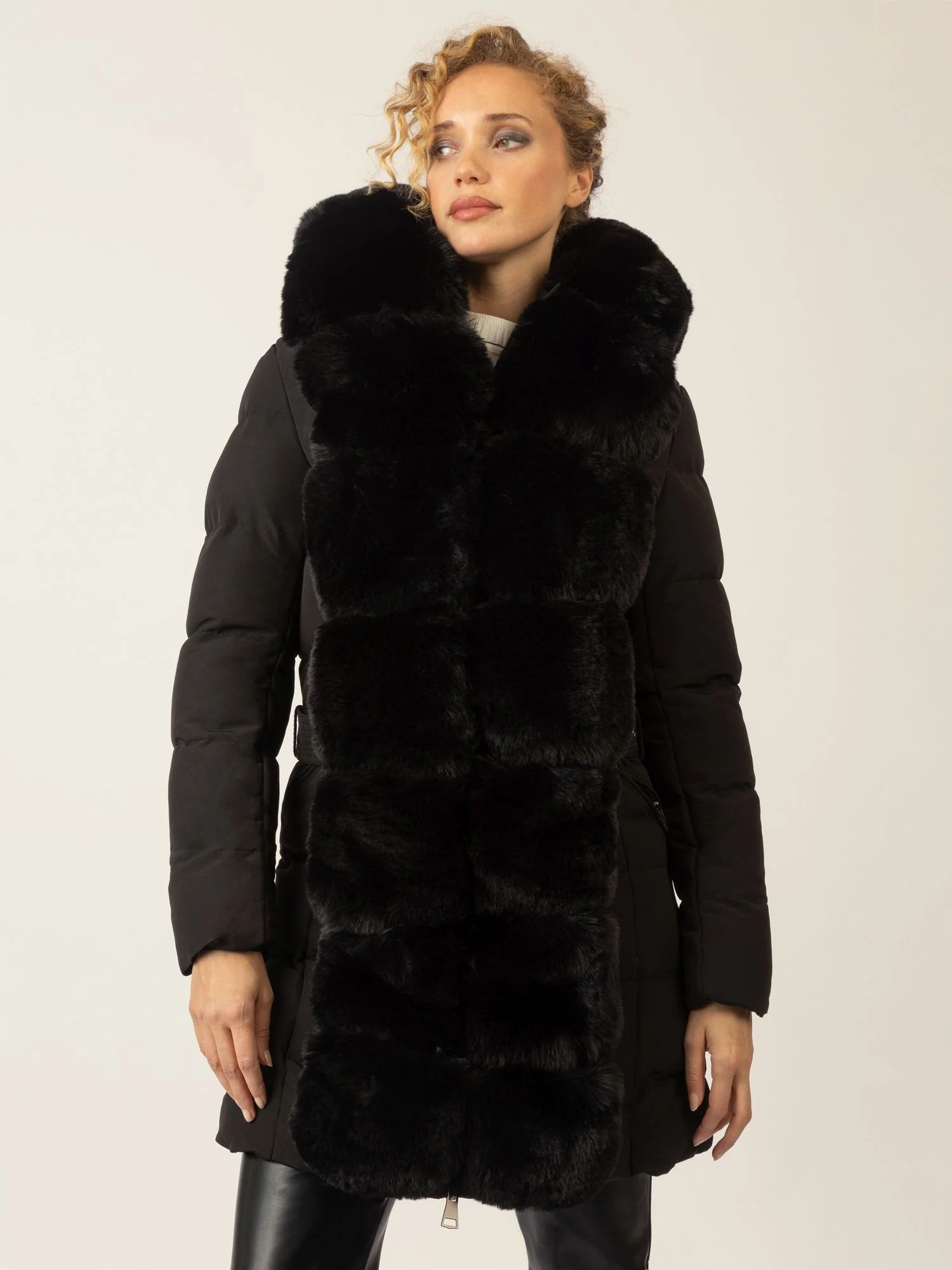 APART Winterjacke mit Reißverschluss für praktischen Schutz an kalten Tagen | schwarz