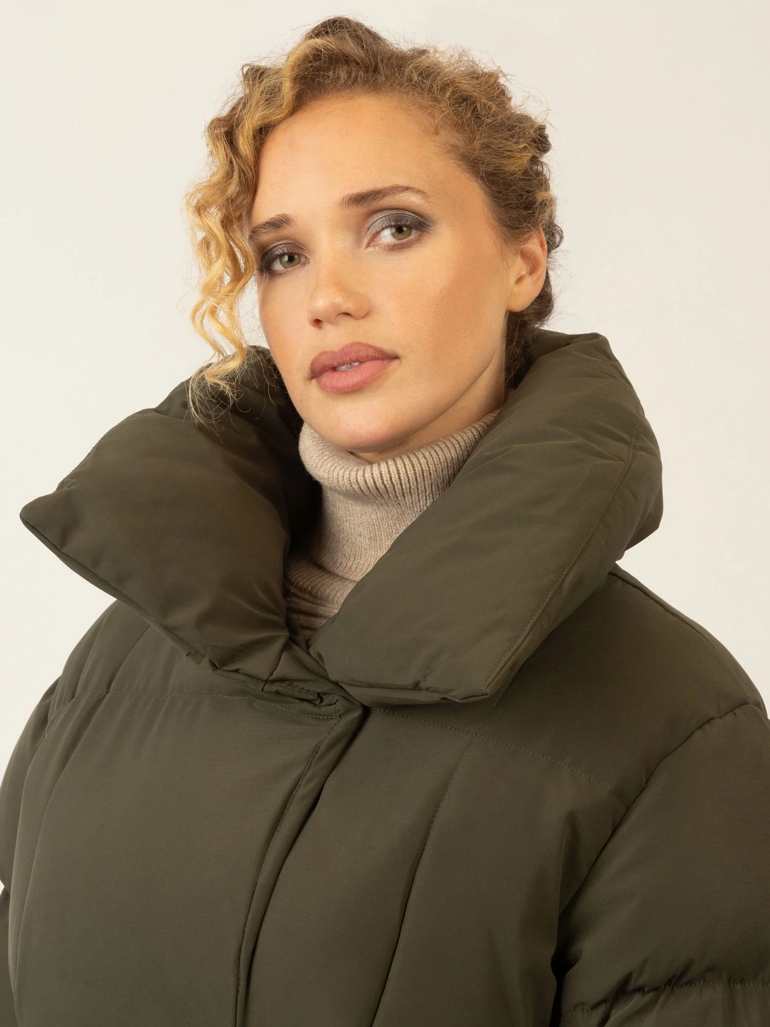 APART Winterjacke mit Reißverschluss für stilvollen Schutz an kühlen Tagen | grün - Image 3